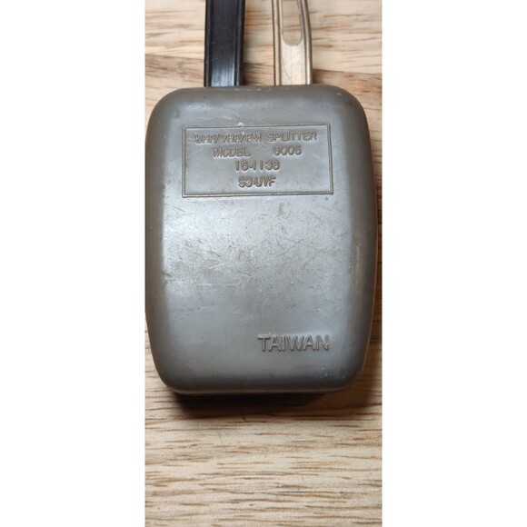 Vintage UHF/VHF/FM SIGNAL SPLITTER Model 6005-Vintage TV - Picture 6 of 6